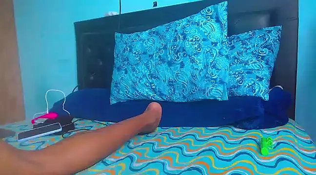 Snapshot of Biancalopez-02 chatting on 01.26.25 Biancalopez-02 online show from 01.26.25