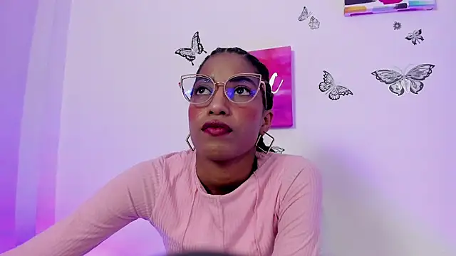 Snapshot of dany_brownie chatting on 01.25.25 dany brownie online show from 01.25.25