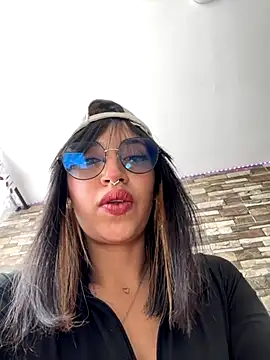 MiaFlamesxxx online show from 11.27.25