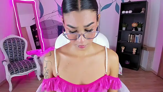 Dana Paula online show from 02.18.26