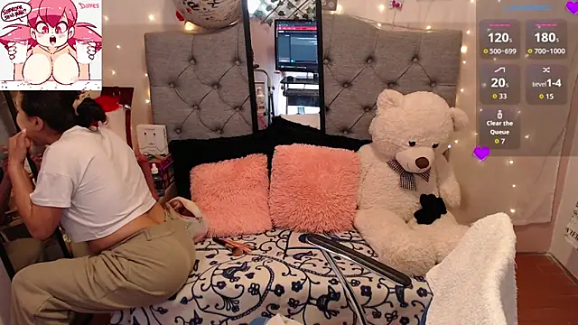 Snapshot of cute_bunny95 chatting on 09.10.25 cute bunny95 online show from 09.10.25