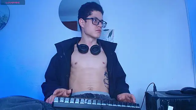 wolfandsky online show from 03.06.26