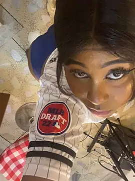 yelicampbell online show from 03.10.25