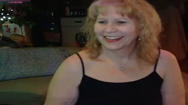 Snapshot of Badgirlpr2 chatting on 03.15.25 Badgirlpr2 online show from 03.15.25
