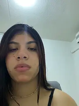 AmandaBrooks 18 online show from 04.19.26
