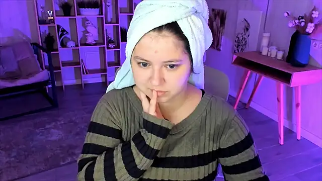 DiaAngell online show from 10.14.25