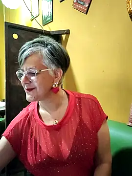 ilonna2025 online show from 04.19.26