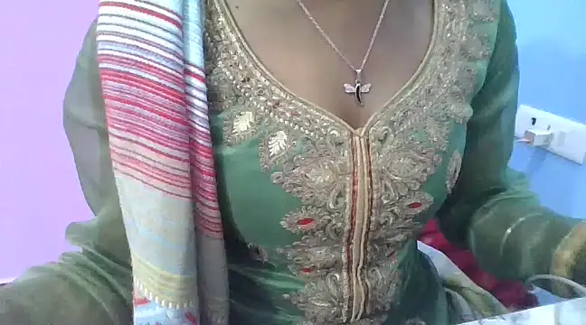 Leoni G online show from 02.16.25