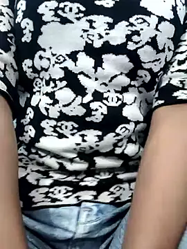 Leoni G online show from 12.21.25