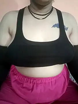 Snapshot of motuuu69 chatting on 02.28.25 motuuu69 online show from 02.28.25