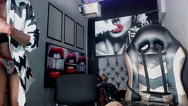 Snapshot of Africa_Carolina chatting on 02.28.25 Africa Carolina online show from 02.28.25