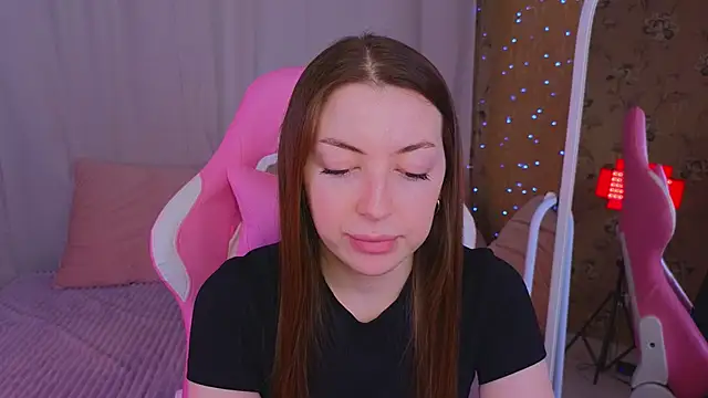 Ann moon   online show from 03.10.25