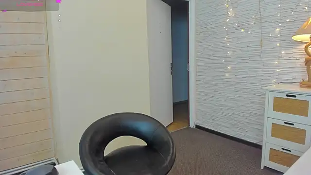 Misty  Fox online show from 01.25.25