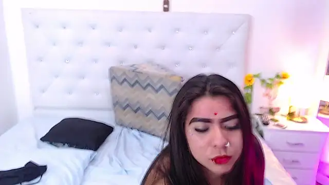 Snapshot of ninanaughty13 chatting on 01.29.25 ninanaughty13 online show from 01.29.25