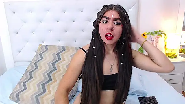 Snapshot of ninanaughty13 chatting on 01.30.25 ninanaughty13 online show from 01.30.25