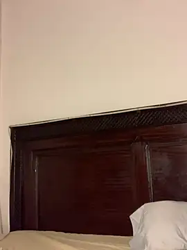 Snapshot of madell chatting on 07.19.26 madell online show from 07.19.26