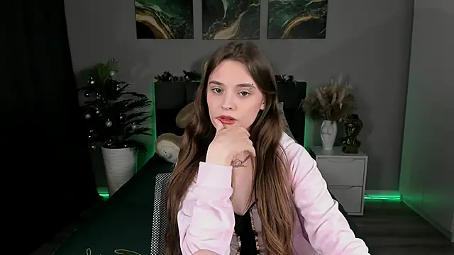 Snapshot of RayWillliams chatting on 01.29.25 RayWillliams online show from 01.29.25