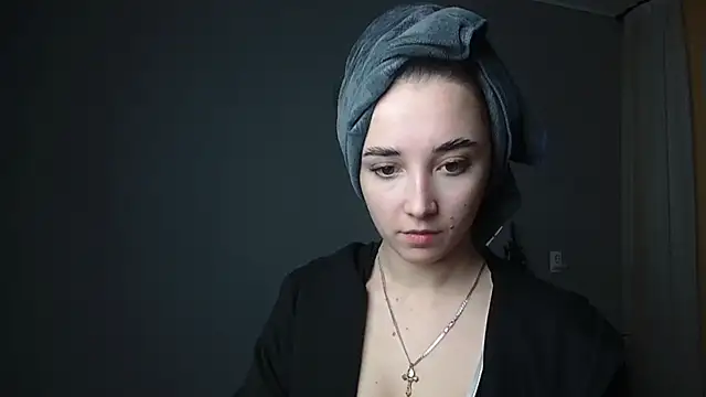 Eva Gloryy online show from 02.05.25