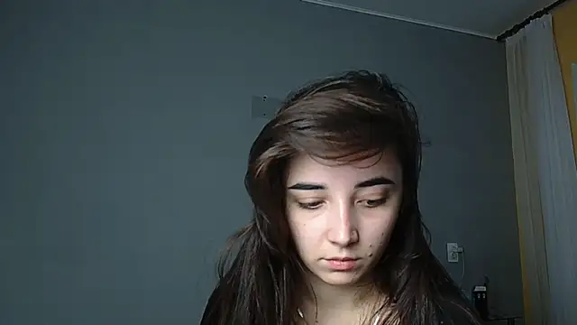 Eva Gloryy online show from 11.15.25