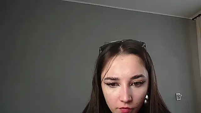 Eva Gloryy online show from 02.27.26