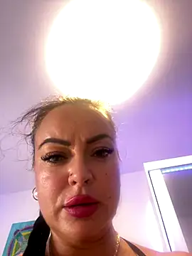 HotLivv69 online show from 09.28.25