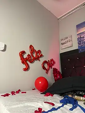 Snapshot of Lili__taylor chatting on 02.15.25 Lili taylor online show from 02.15.25