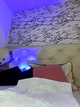 Snapshot of Lili__taylor chatting on 10.16.25 Lili taylor online show from 10.16.25