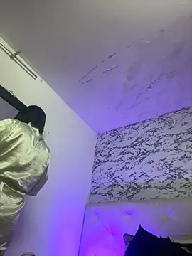 Snapshot of Lili__taylor chatting on 11.05.25 Lili taylor online show from 11.05.25