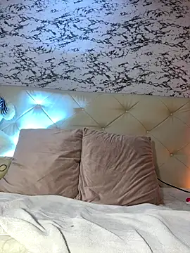 Snapshot of Lili__taylor chatting on 12.16.25 Lili taylor online show from 12.16.25