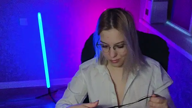 HotBrandyX online show from 03.07.25