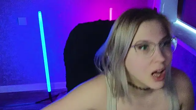 HotBrandyX online show from 03.07.25