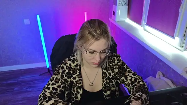 HotBrandyX online show from 03.09.25