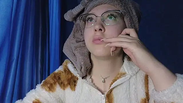 HotBrandyX online show from 09.14.25