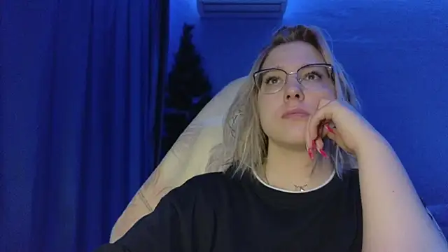 HotBrandyX online show from 12.14.25