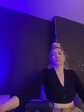 viktoria davis  online show from 03.06.25