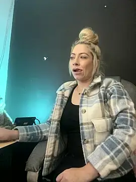 Snapshot of viktoria_davis_ chatting on 01.16.26 viktoria davis online show from 01.16.26