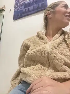 Snapshot of viktoria_davis_ chatting on 02.03.26 viktoria davis online show from 02.03.26