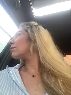 Snapshot of viktoria_davis_ chatting on 02.09.26 viktoria davis online show from 02.09.26