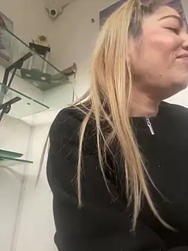 Snapshot of viktoria_davis_ chatting on 02.22.26 viktoria davis online show from 02.22.26