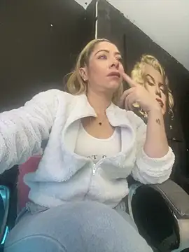 Snapshot of viktoria_davis_ chatting on 03.03.26 viktoria davis online show from 03.03.26