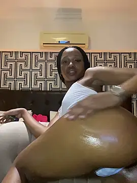 Snapshot of Go_Meg chatting on 01.19.25 Go Meg online show from 01.19.25