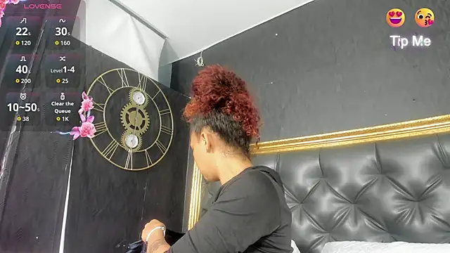 DalayMoore online show from 01.12.26