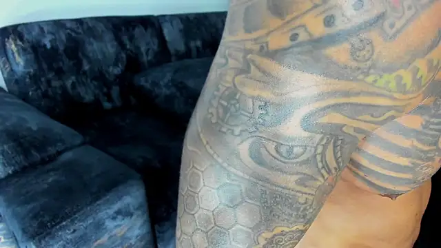 Snapshot of owen_freid chatting on 03.07.25 owen freid online show from 03.07.25