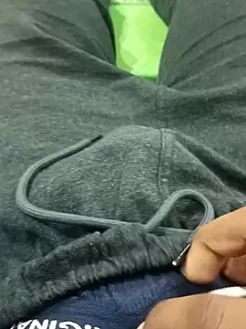 Snapshot of Siddharth_love8 chatting on 01.20.25 Siddharth love8 online show from 01.20.25