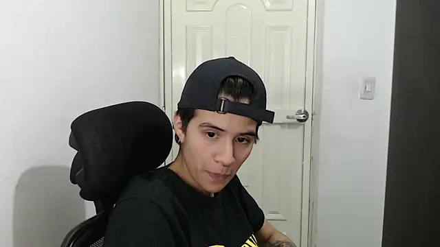 Snapshot of Dha_lia0 chatting on 01.20.25 Dha lia0 online show from 01.20.25