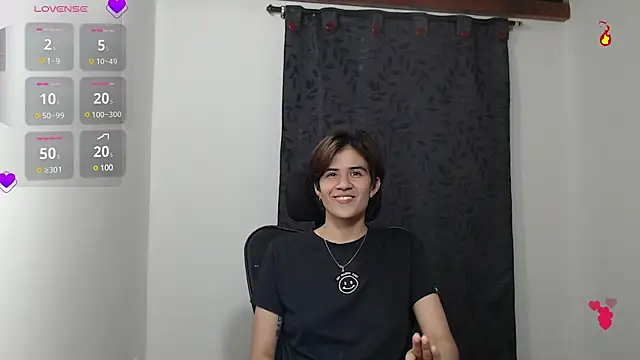 Snapshot of Dha_lia0 chatting on 02.17.25 Dha lia0 online show from 02.17.25