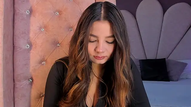 Snapshot of ValeriaOrtega chatting on 07.17.26 ValeriaOrtega online show from 07.17.26