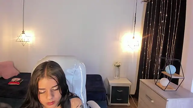 Snapshot of Nicole_Foxx_ chatting on 02.16.25 Nicole Foxx online show from 02.16.25