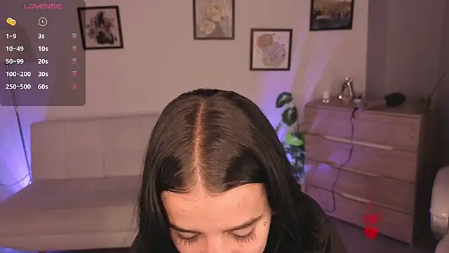 Nicole Foxx  online show from 04.08.26