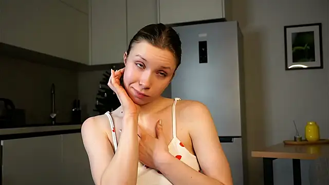 Snapshot of HildaFerrett chatting on 02.15.25 HildaFerrett online show from 02.15.25